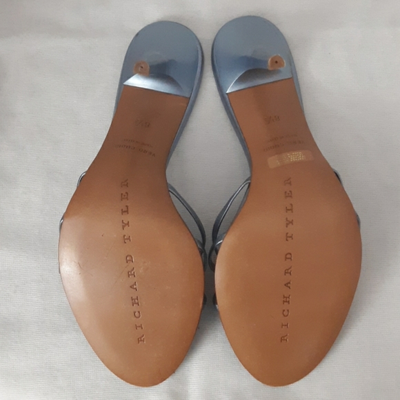 🎉H.P.🎉 RICHARD TYLER HEELS - Picture 5 of 6